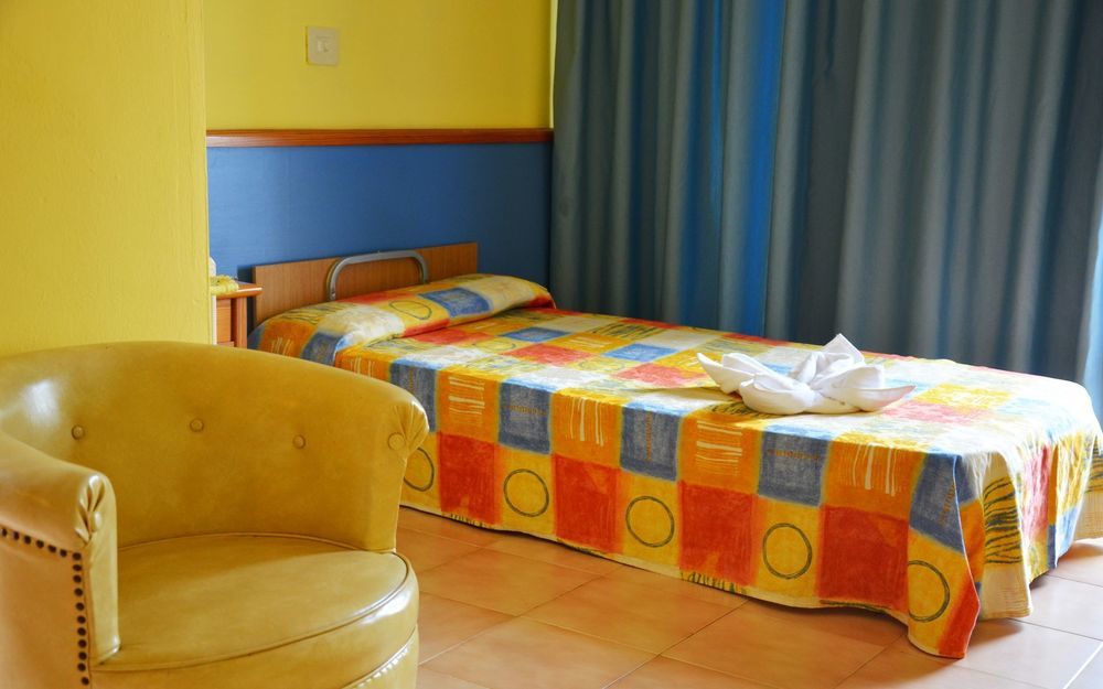 Hotel Vibra Marco Polo II - Adults Only Sant Antoni de Portmany Dış mekan fotoğraf