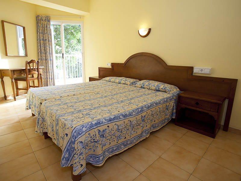 Hotel Vibra Marco Polo II - Adults Only Sant Antoni de Portmany Dış mekan fotoğraf