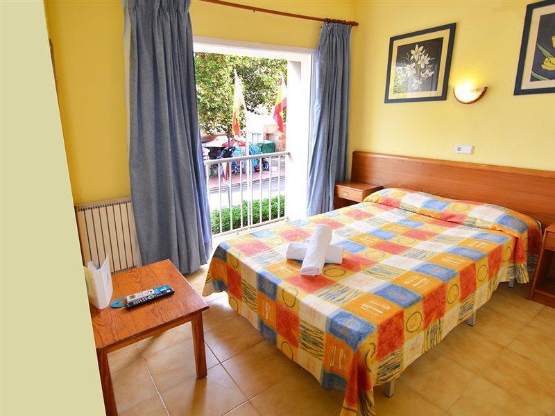 Hotel Vibra Marco Polo II - Adults Only Sant Antoni de Portmany Dış mekan fotoğraf