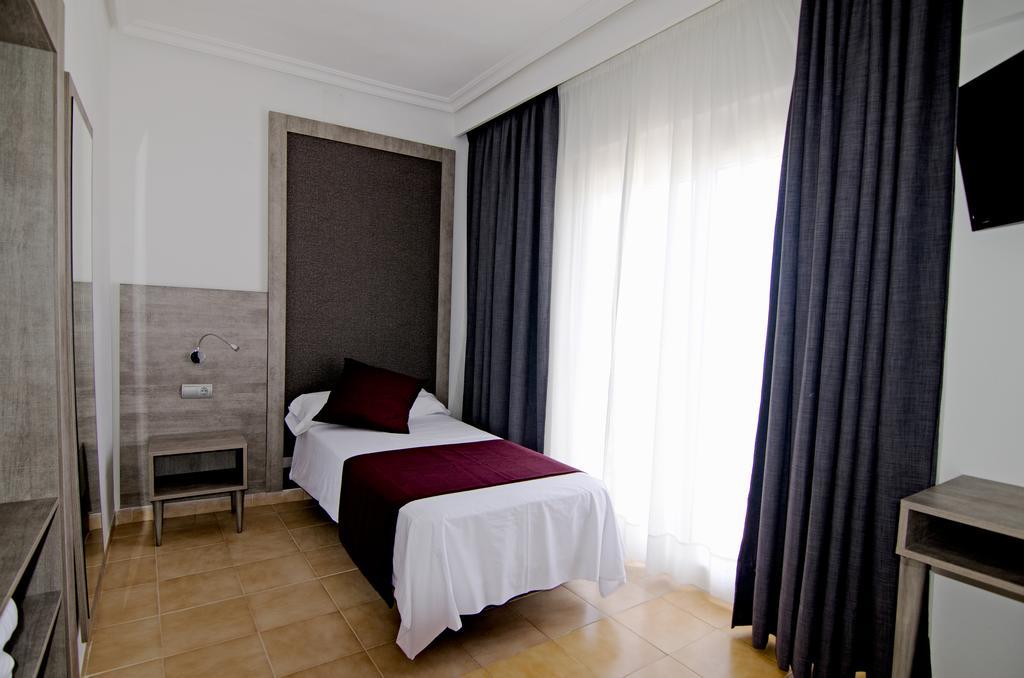 Hotel Vibra Marco Polo II - Adults Only Sant Antoni de Portmany Dış mekan fotoğraf