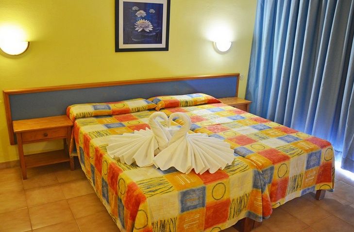 Hotel Vibra Marco Polo II - Adults Only Sant Antoni de Portmany Dış mekan fotoğraf