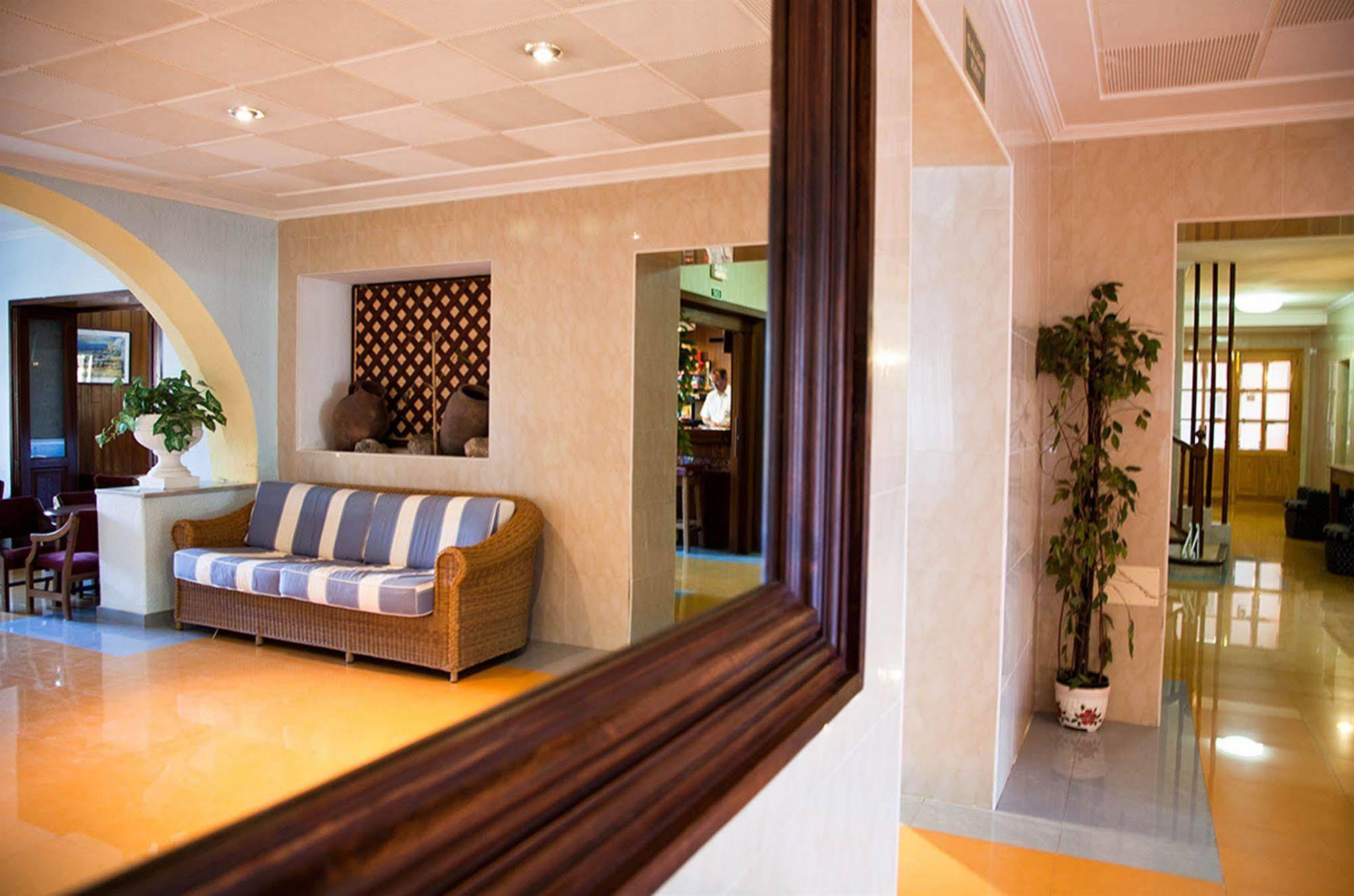 Hotel Vibra Marco Polo II - Adults Only Sant Antoni de Portmany Dış mekan fotoğraf