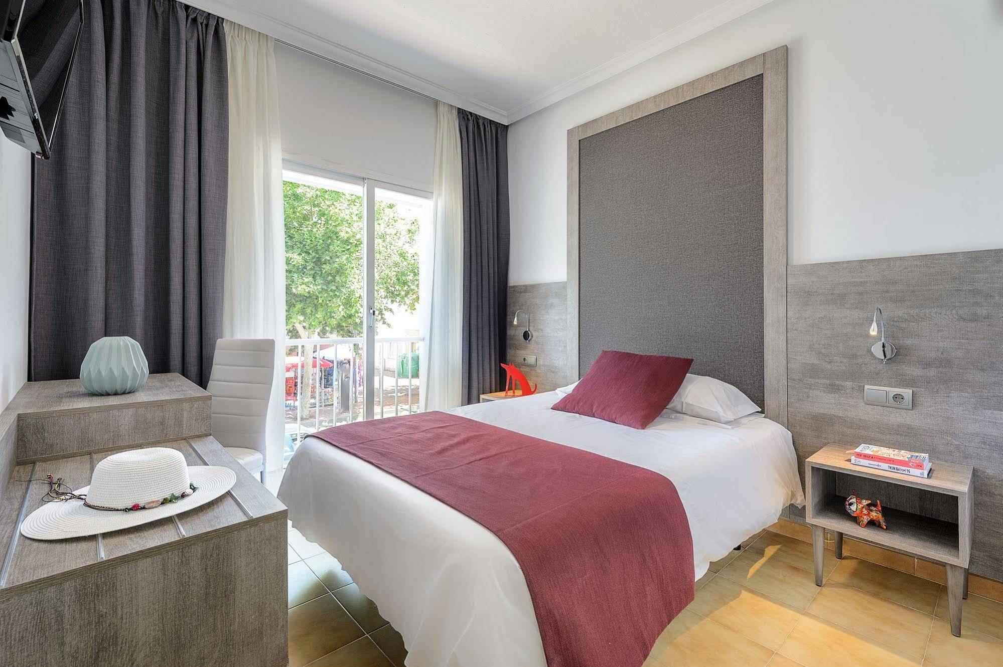 Hotel Vibra Marco Polo II - Adults Only Sant Antoni de Portmany Dış mekan fotoğraf