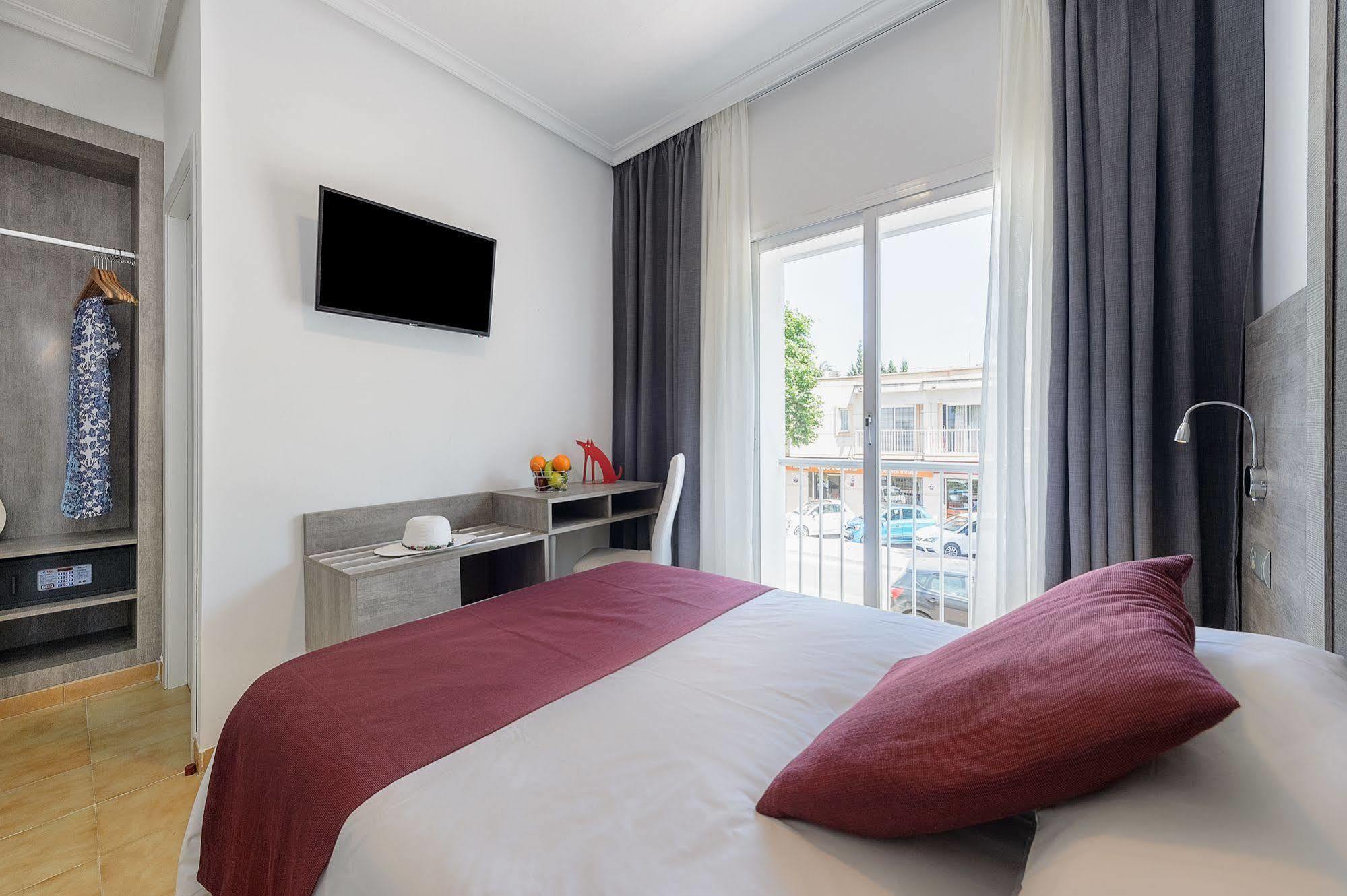 Hotel Vibra Marco Polo II - Adults Only Sant Antoni de Portmany Dış mekan fotoğraf